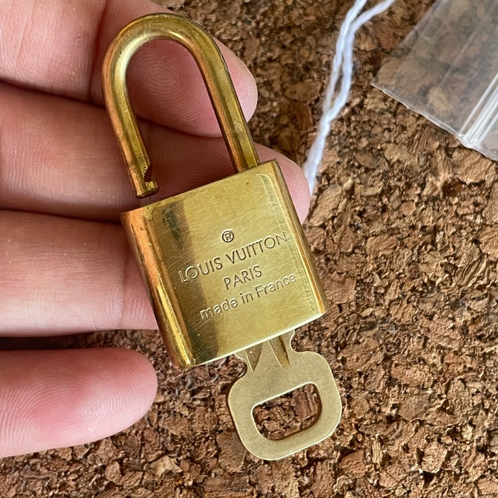 Louis Vuitton  lock set 🔐